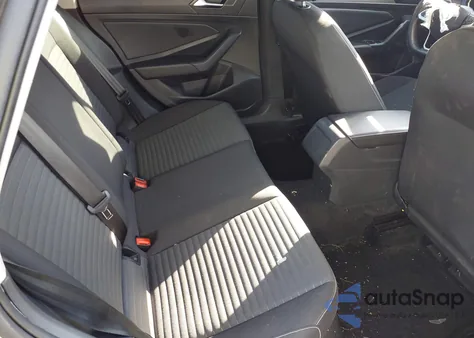 2022 Volkswagen Jetta 1.5T S z USA, uszkodzony, nr VIN 3VWCM7BUXNM023023